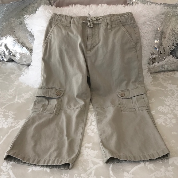 Tommy Hilfiger Women’s Vintage Beige Cargo Capri Pants/Drawstring Waist - Picture 1 of 13